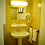Les Pins Hotel 2*