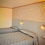 Hotel Les Pins 2*
