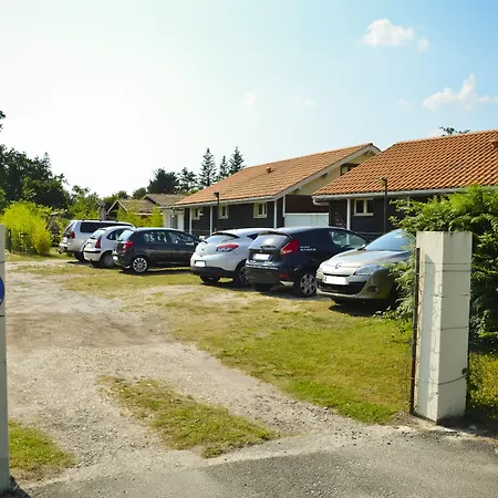 Les Pins 2* Уртен