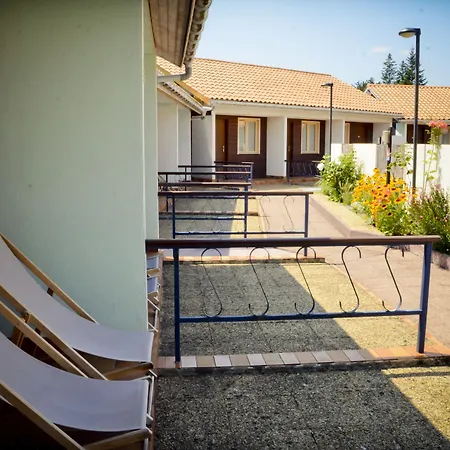 Les Pins 2*