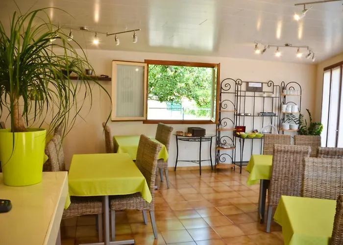 Les Pins Hotel Hourtin